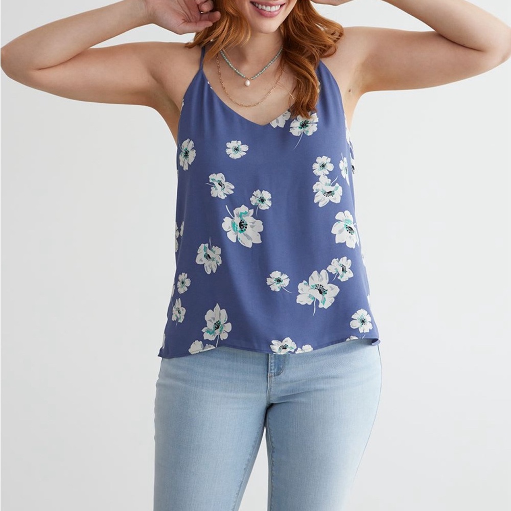 V-Neck Sleeveless Blouse, R Essentials